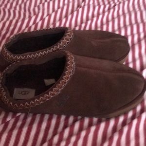 Men’s Ugg’s slippers size 13